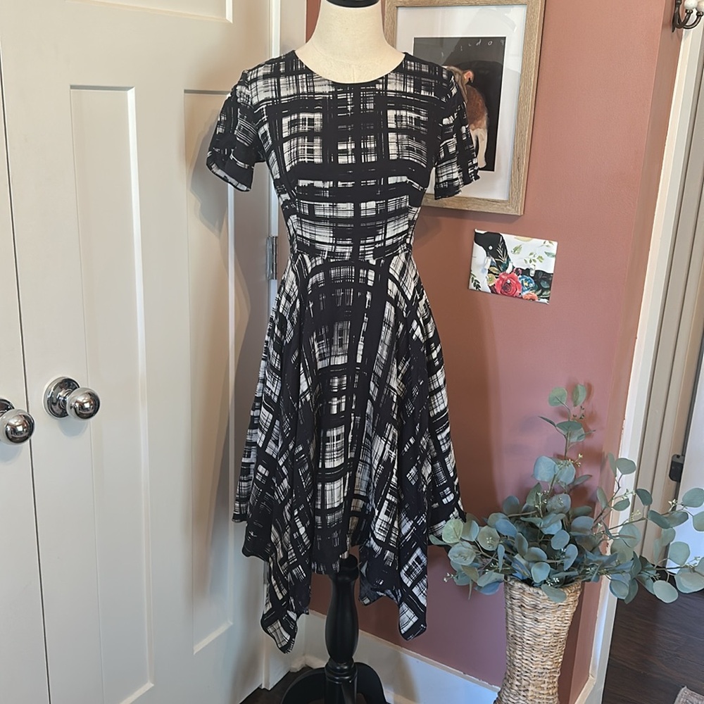 Anthropologie Corey Lynn Calter paint strokes pattern 2 black white lined dress